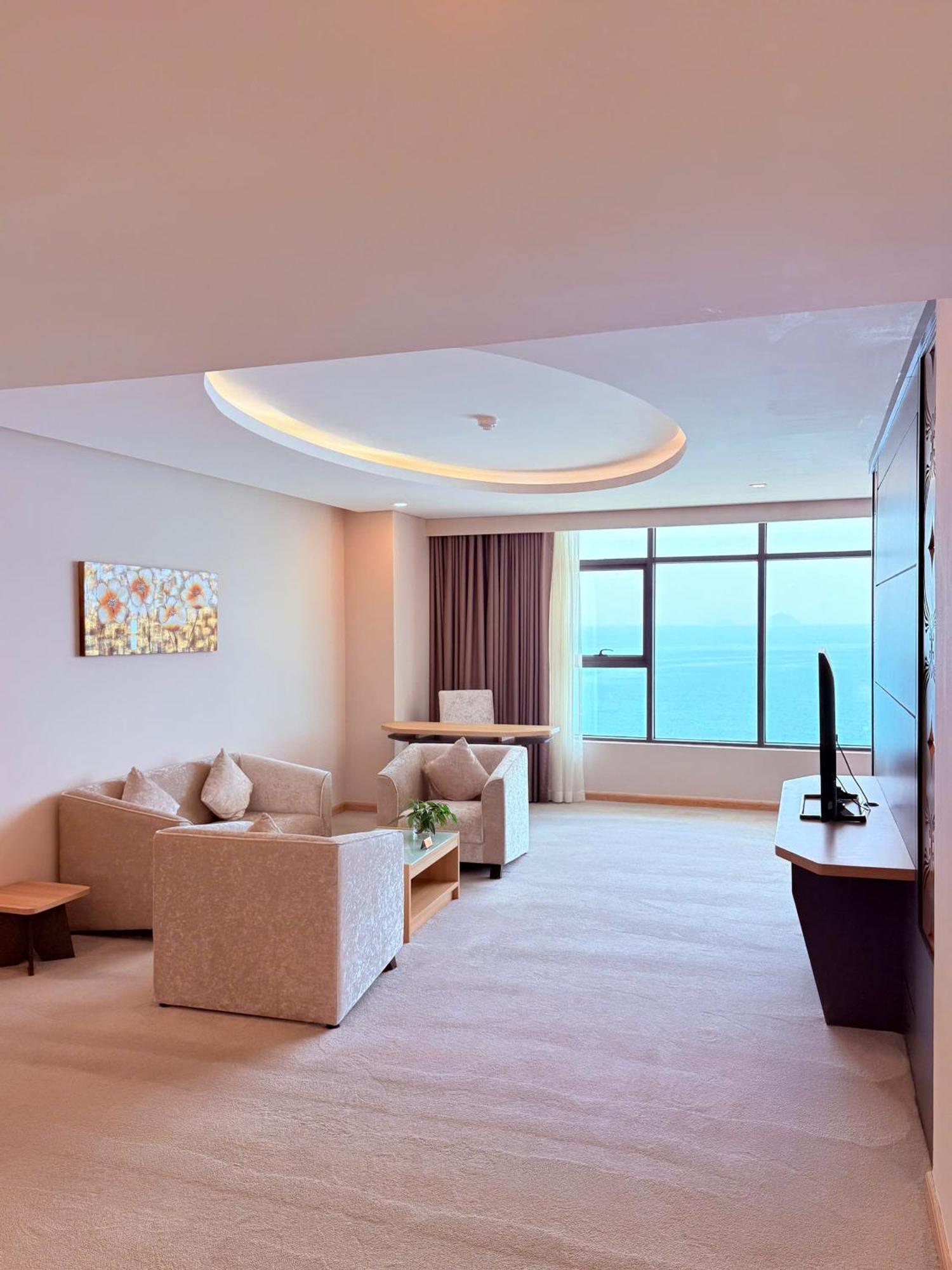 Muong Thanh Luxury Nha Trang Hotel Exterior foto